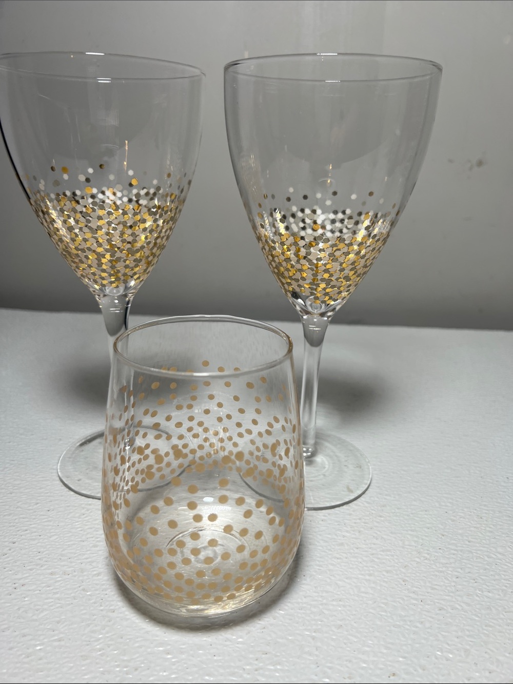 Artland Ambrosia Large Handcrafted Stemware and tumbler Gold/Silver Has sticker